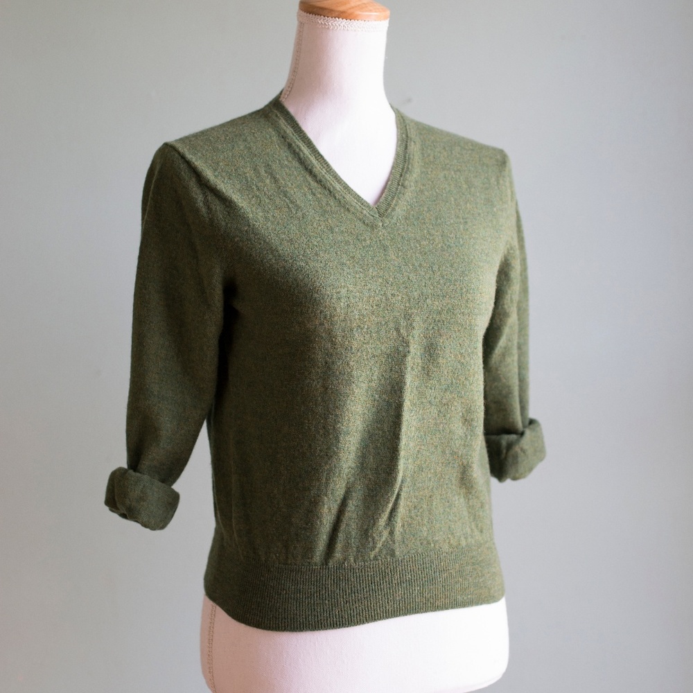Calvin Klein 100% Merino Wool V-Neck Sweater